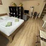 شقة Beroun Apartments بيرون