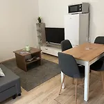 Beroun Apartments شقة بيرون